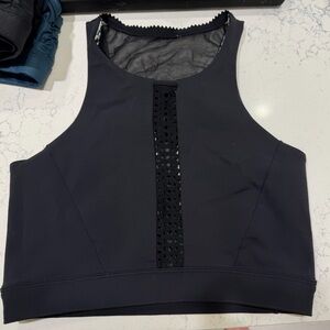 Reversible Black and White Snakeskin Print Crop sports top size Small/medium